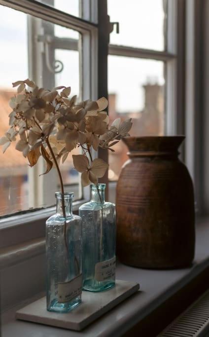 Sarah'S - A Townhouse Apartment In Georgian Holt Холт Екстериор снимка
